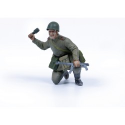 Zvezda Soviet Infantry Berlin 1945 (1:35)